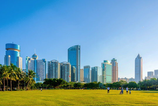 中国海南海口滨海大道建筑群风光