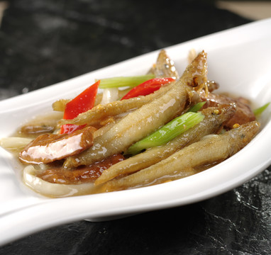 煮沙尖魚