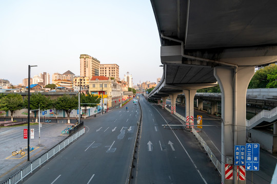 干净的马路