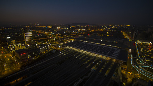 南京南站夜景