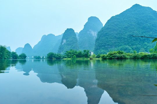 阳朔遇龙河