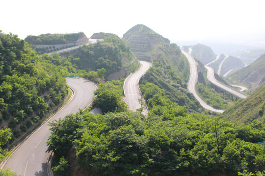 骊山最美盘山公路