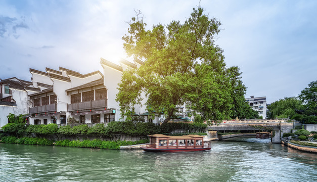 江南水乡徽派建筑景观