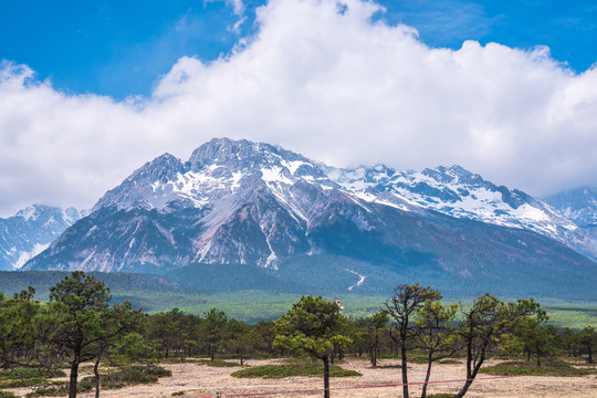 玉龙雪山