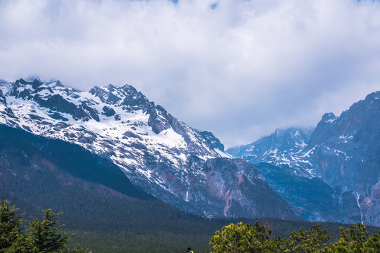 玉龙雪山