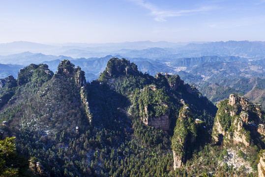 湘西群山峭壁