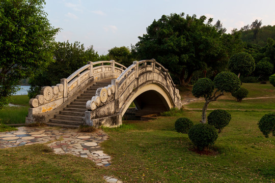 广东湛江湖光岩风景区石桥