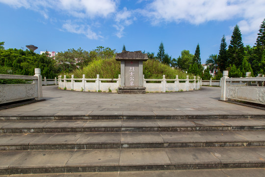 广东湛江市雷州县烈士纪念碑公墓