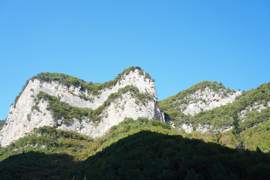 青山山峦