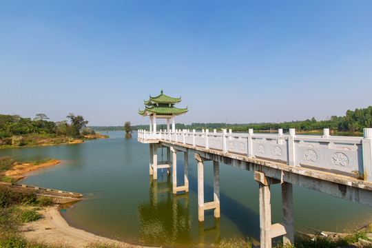 广东湛江森林公园赤溪湖水闸
