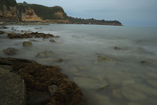 海边礁石