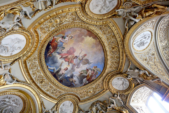 卢浮宫穹顶壁画