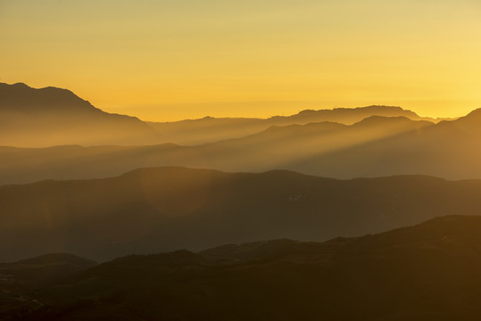 东川打马坎日出