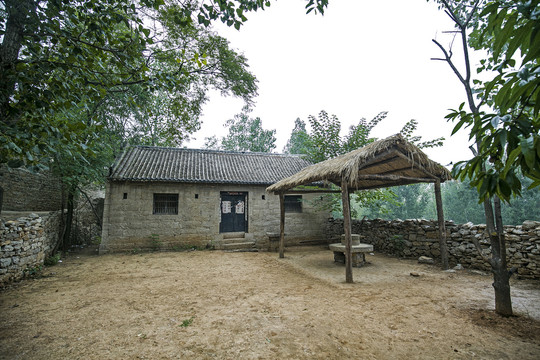 邹城上九山古村落的小院