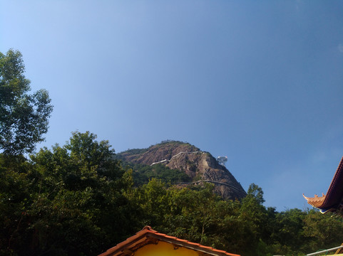 石根山