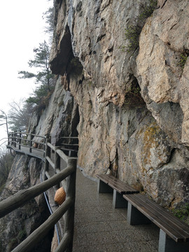 雨后老君山