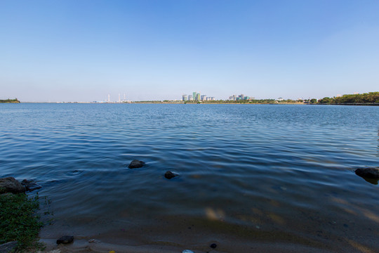 广东湛江滨湖湿地公园全景