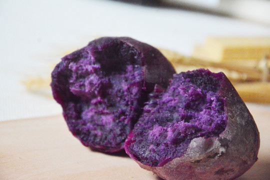 煮熟的紫薯