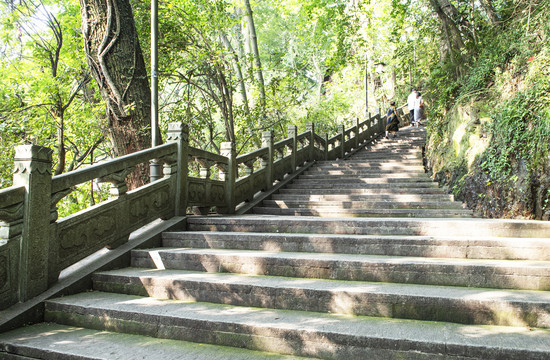 石台阶