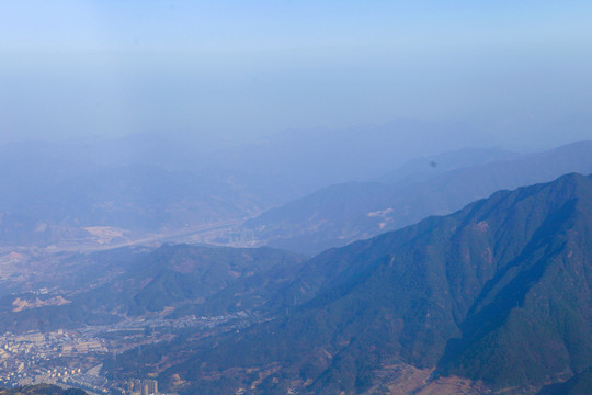 高山蓝天风景壁纸旅游自然风光