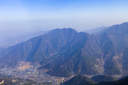 高山蓝天风景壁纸旅游自然风光