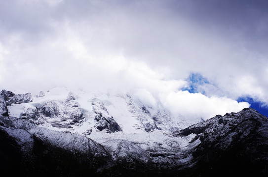 雅拉雪山