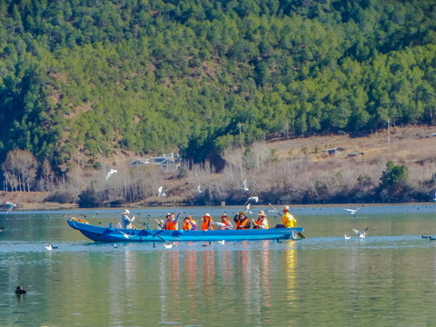 泸沽湖游船