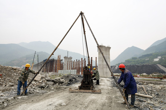 高铁建设工地