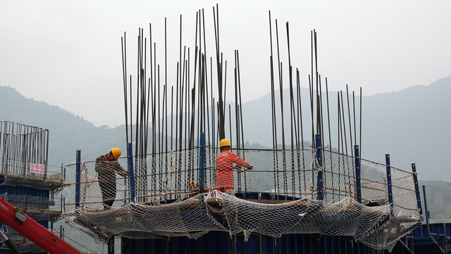 高铁建设工地