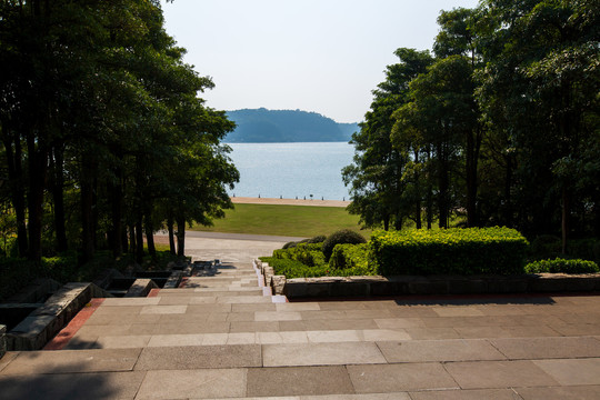 广东湛江湖光岩风景区风光