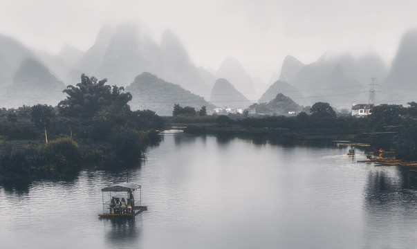 水墨群山