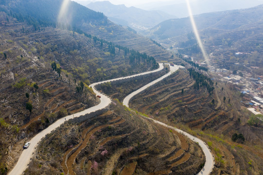 航拍济南南部山区盘山公路033