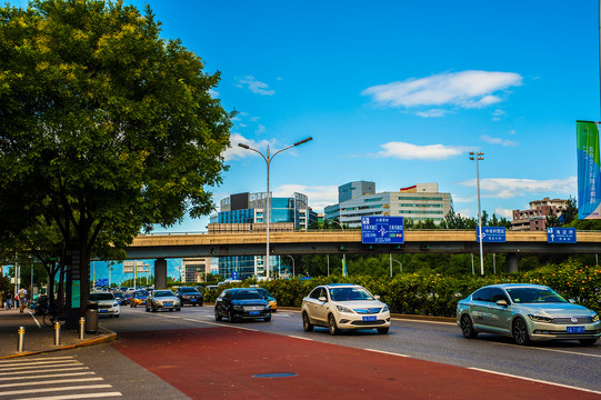 北京中關村街景海淀橋