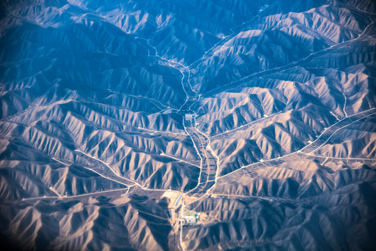 高空俯瞰祁连山脉