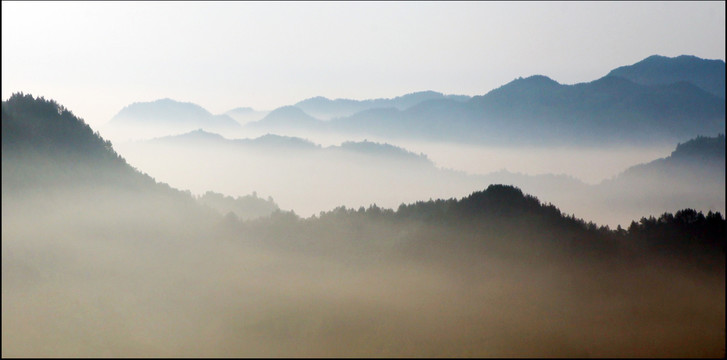 群山