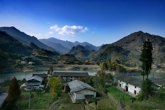 汇湾河