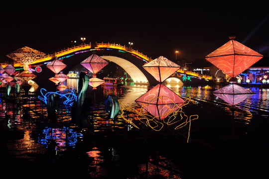 唐山运河唐人街夜景