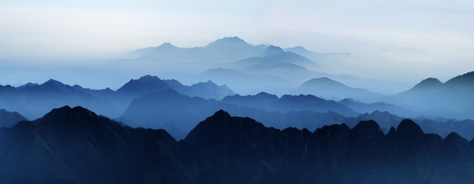 水墨远山