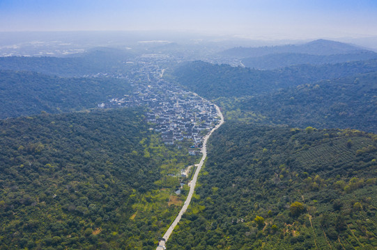 东山村庄