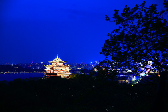 杭州吴山天风