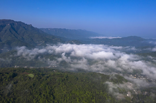 更多“云雾美景”图片