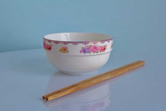 中国生活餐桌使用碗筷文化