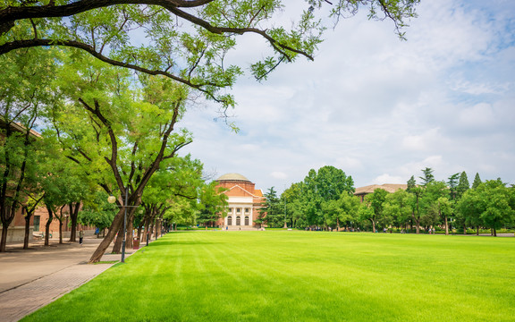 清华大学