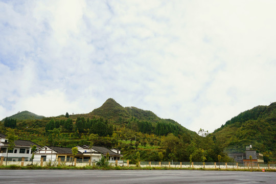 G76贵州毕节金银山服务区