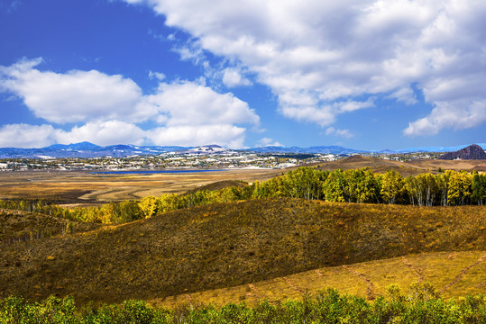 蓝天远山