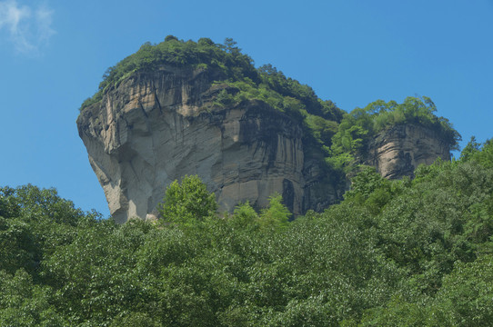 巍峨大王峰