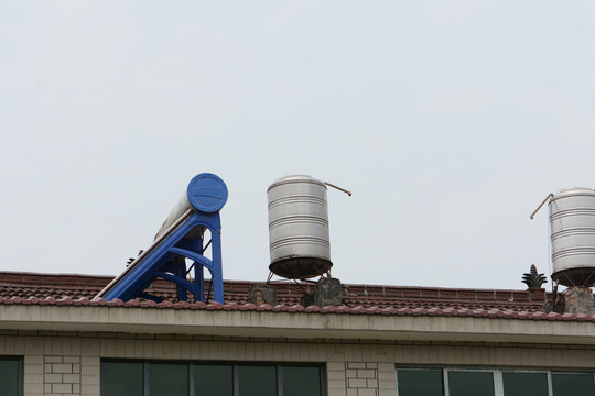 太阳能热水器