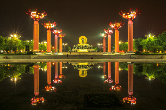 陕西西安大唐不夜城开元广场夜景