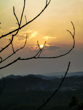 山顶夕阳