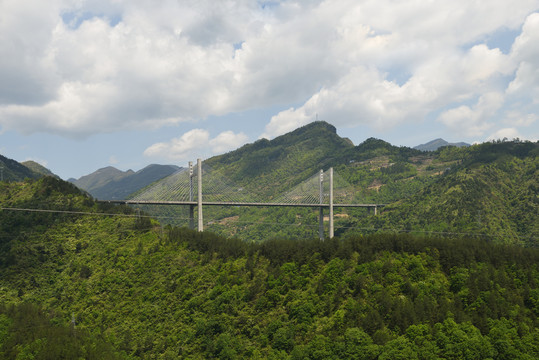 沪渝高速长阳榔坪段